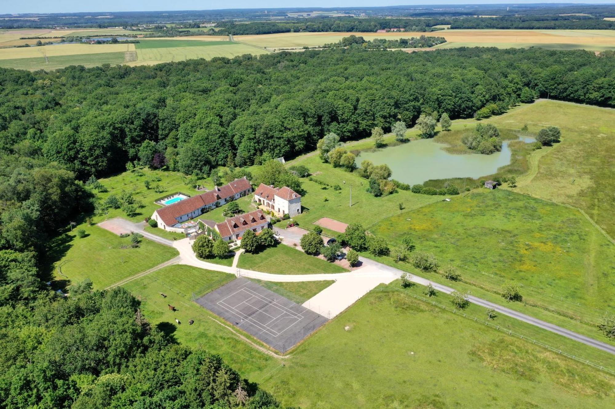 Gites Les Closeaux Vallières-les-Grandes Zewnętrze zdjęcie
